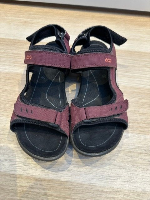 ECCO Dames Wandelsandalen Maat 38 – Bordeaux, Ecco, Gedragen, Rood, Sandalen of Muiltjes