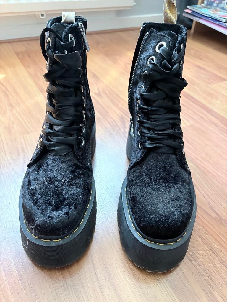 Dr. Martens Jadon Velvet Vegan Veterlaarzen Zwart Zwart / 41, Kleding | Dames, Schoenen, Zwart, Lage of Enkellaarzen, Ophalen of Verzenden