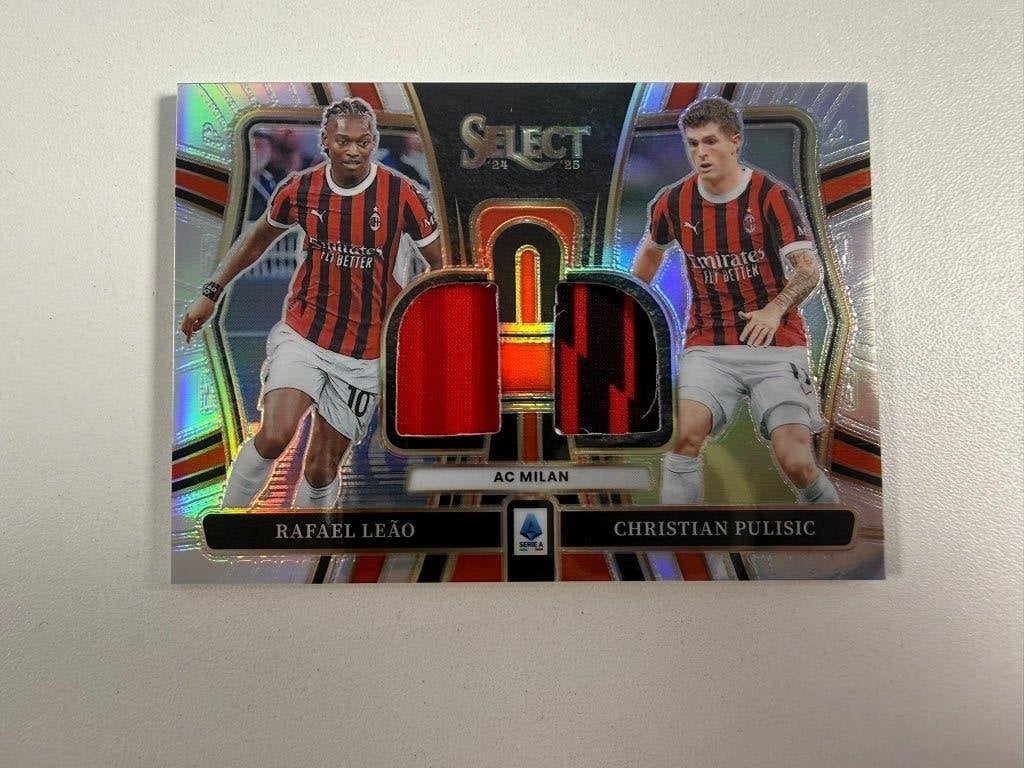 Rafael Leao & Christian Pulisic Patch Select Serie A 2024-25, Ophalen of Verzenden, Nieuw, Buitenlandse clubs, Poster, Plaatje of Sticker