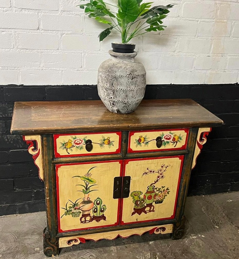 Chinees handbeschilderd altaar kastje 2 lades, Verburgt Vintage, Gebruikt, 100 tot 150 cm, Ophalen of Verzenden