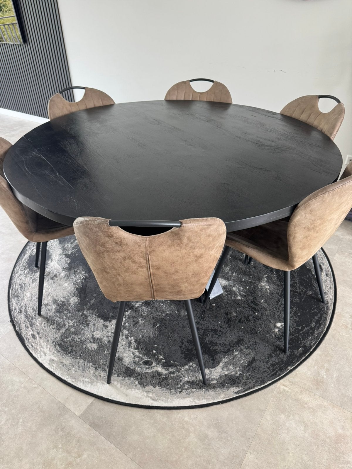 Mangohout eettafel 160cm met stoelen, Huis en Inrichting, Ophalen, Zo goed als nieuw, Rond