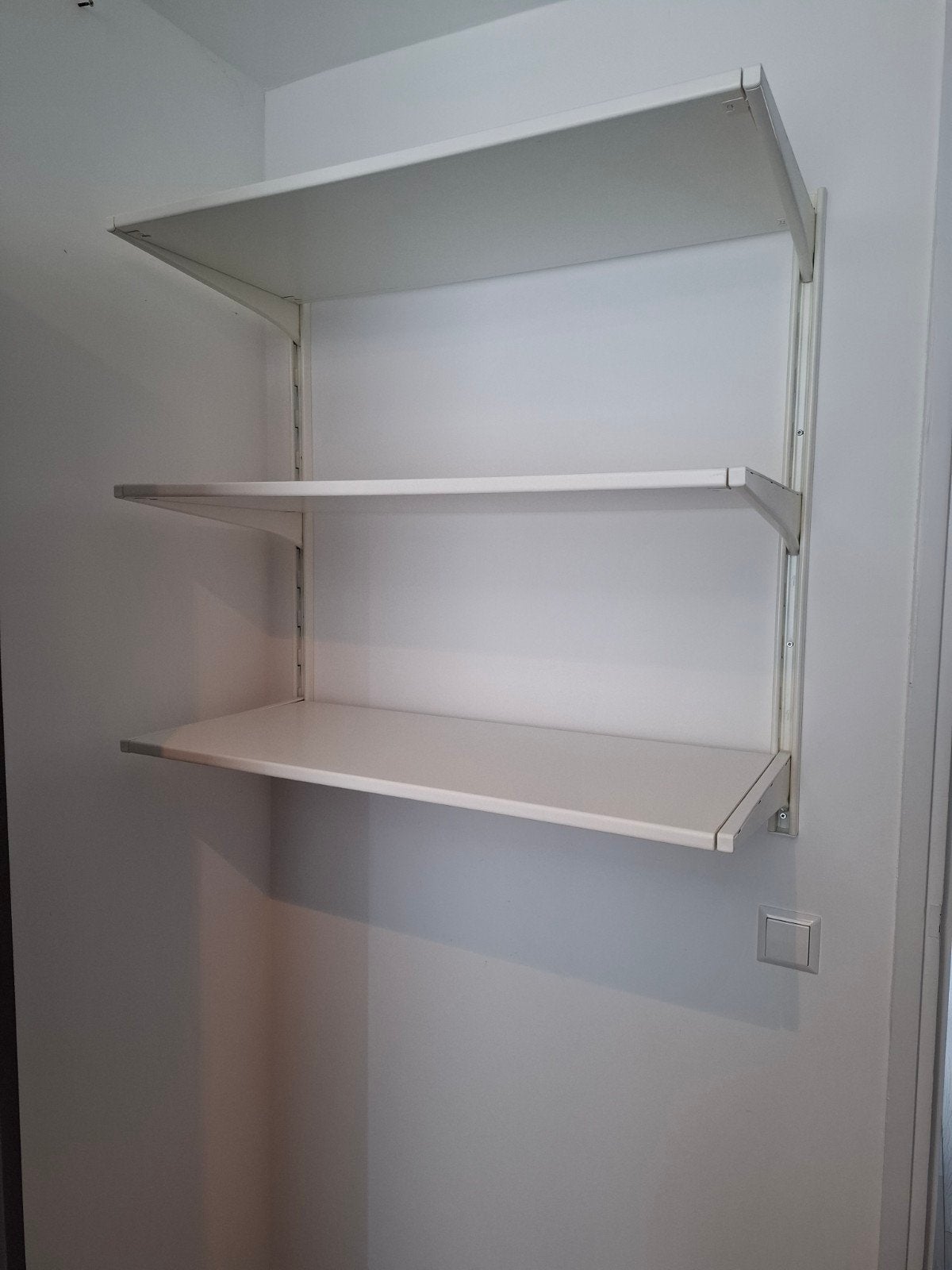 Ikea Plankenwand wit - 2 rails, 3 planken (83x38cm), Huis en Inrichting, Woonaccessoires | Wandplanken en Boekenplanken, Ophalen