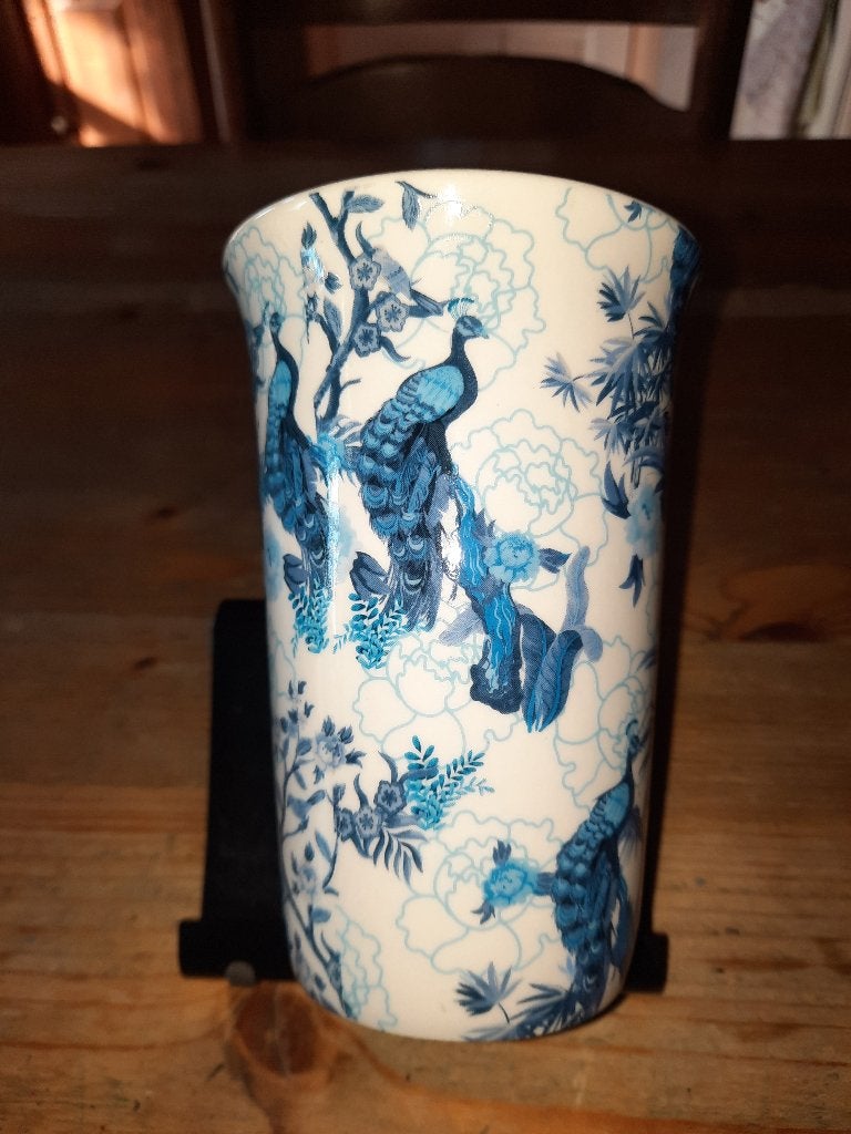 Beker met pauwen blauw/ wit, Ophalen of Verzenden, Zo goed als nieuw, Overige stijlen, Kop(pen) en/of Schotel(s)