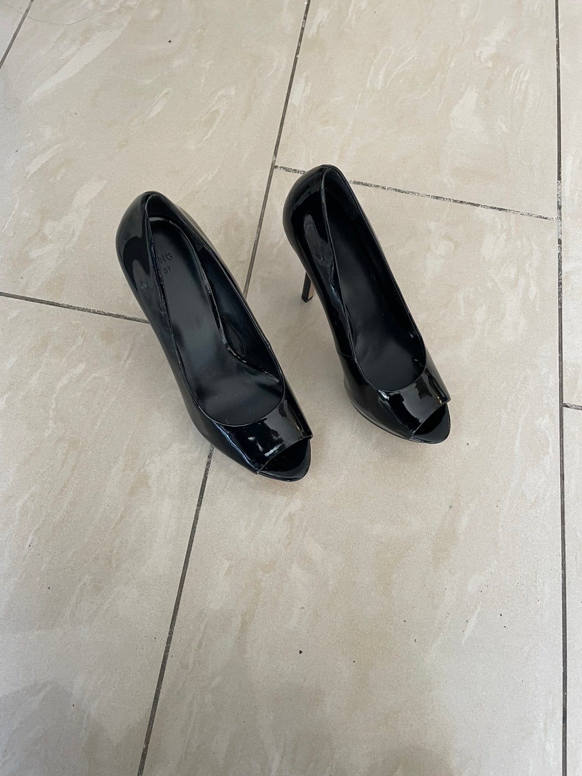 High heels mango, Ophalen, Zo goed als nieuw, Zwart