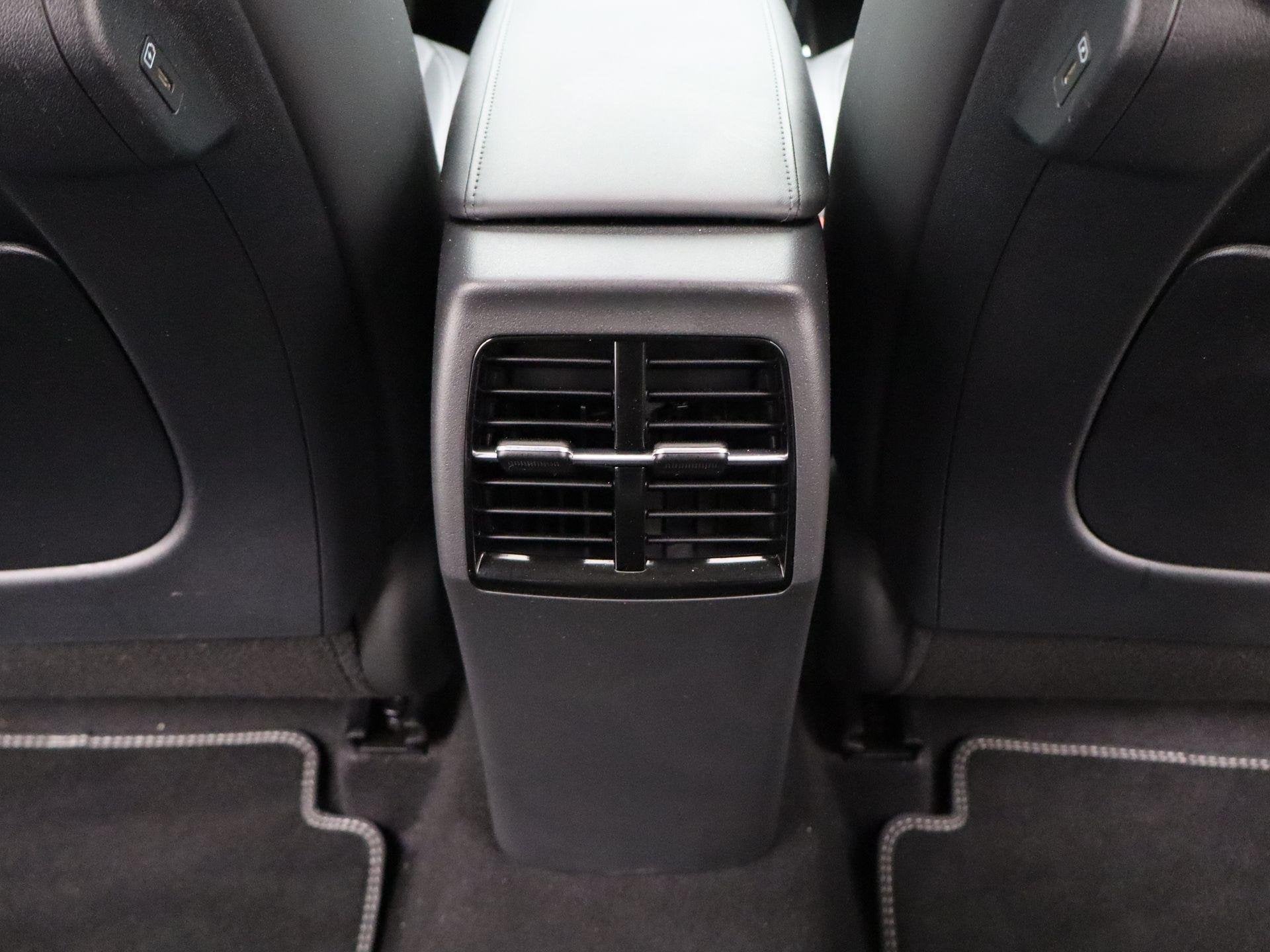 Foto 38 van Kia Niro 1.6 GDi Hybrid DynamicPlusLine Panorama | Stoel Stu