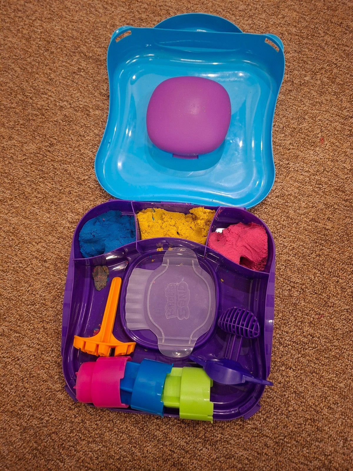 Kinetic Sand speelset met diverse kleuren en vormen, Ophalen of Verzenden, Gebruikt, Knutselen
