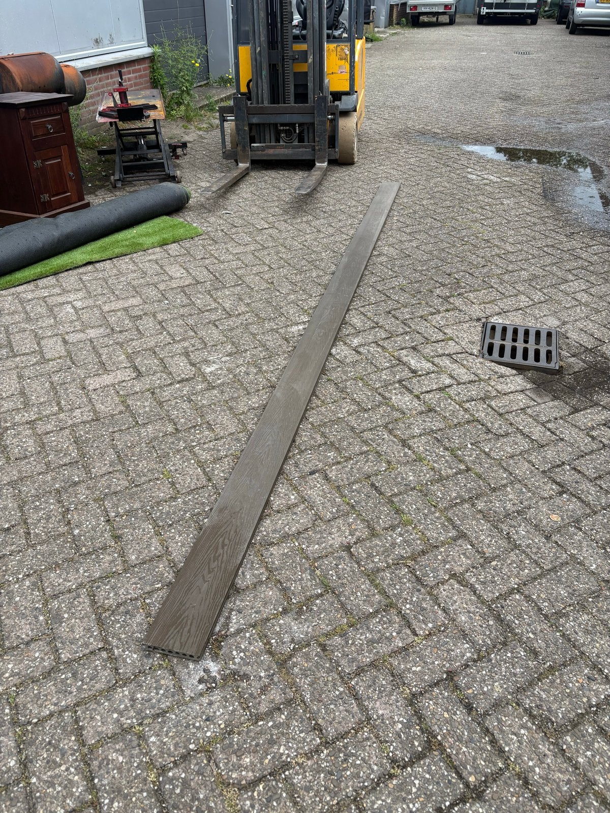 8 stuks composiet dekdelen 145x23x4200 mm bruin, Tuin en Terras, Ophalen, Zo goed als nieuw, Composiet