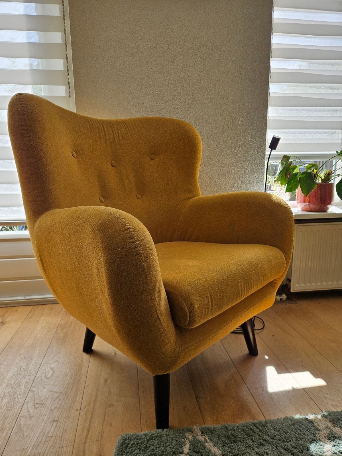 Comfortabele okergele fauteuil - Viborg, Ophalen, Gebruikt, Modern, comfortabel, retro-geïnspireerd, 75 tot 100 cm