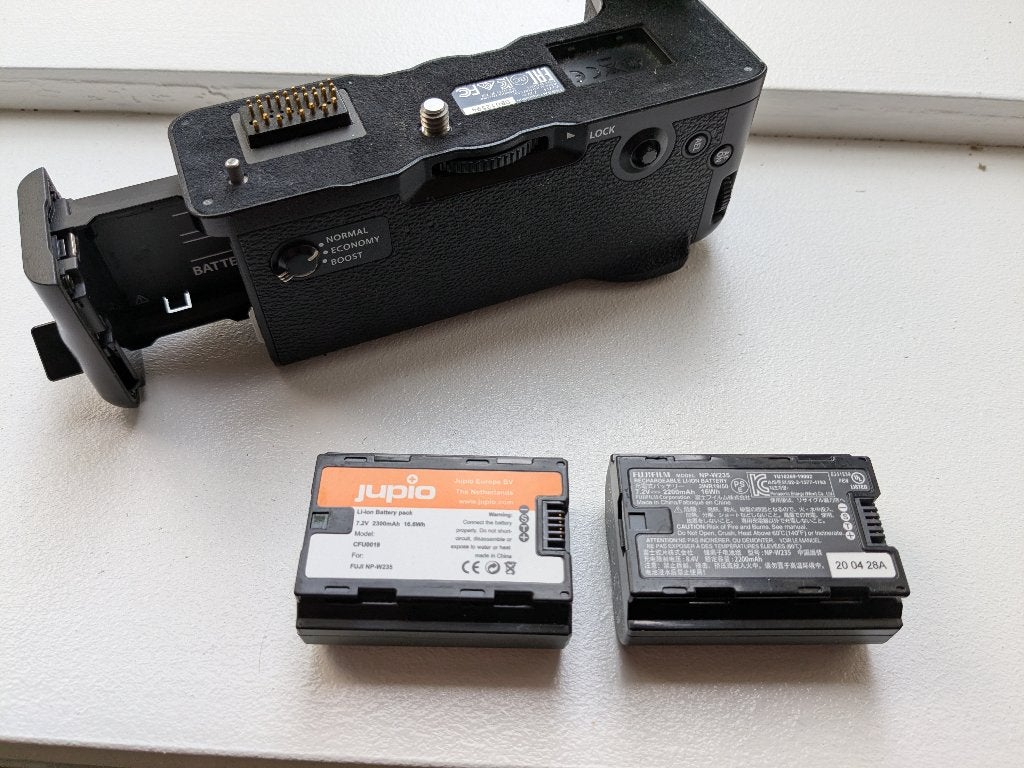 fujifilm xt4 battery grip, Fujifilm, Batterygrip, Ophalen of Verzenden, Zo goed als nieuw