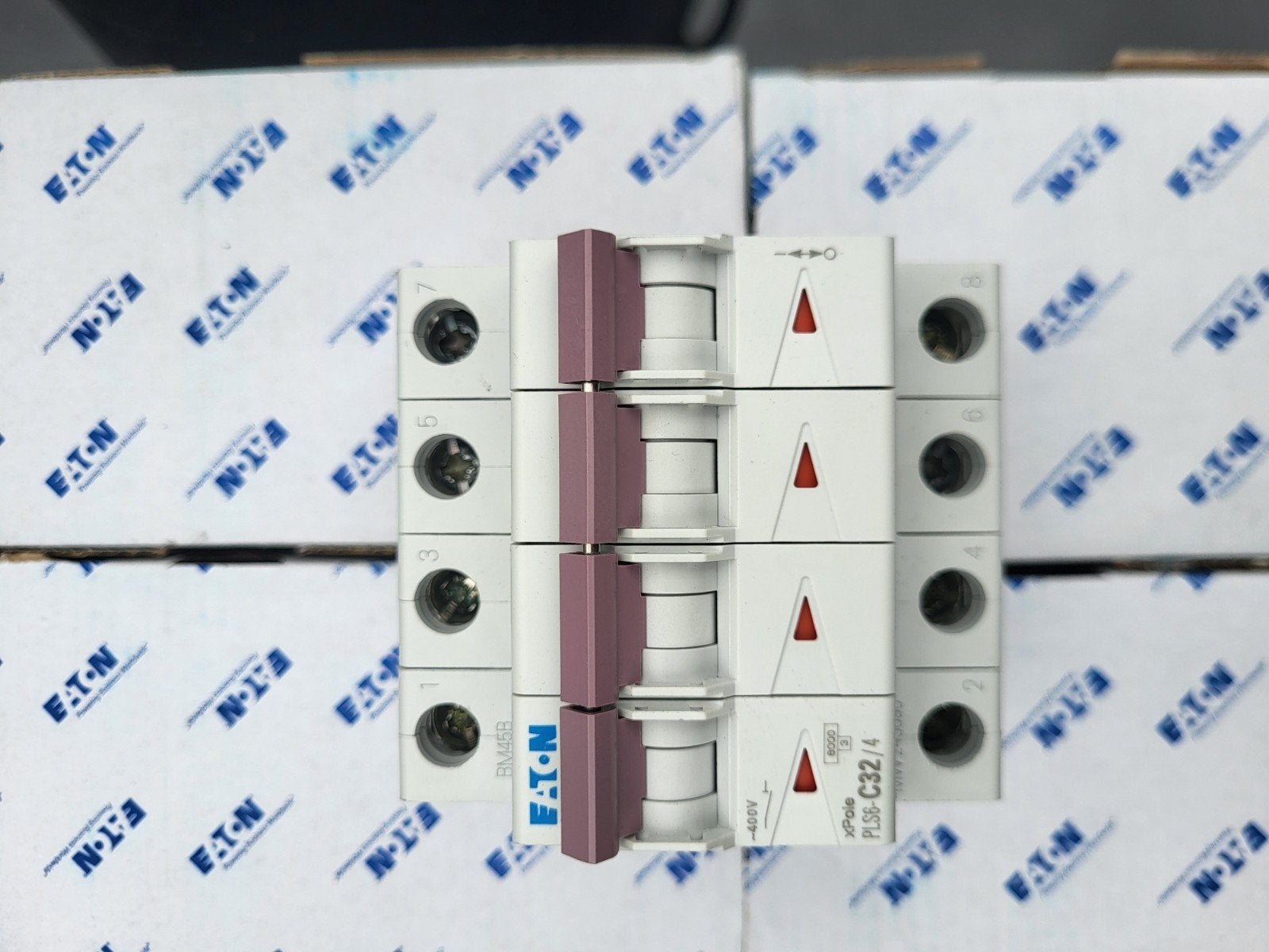 Eaton xPole PLSB-C32/4 Installatieautomaat 4-polig, Ophalen of Verzenden, Zo goed als nieuw, Eaton, Installatieautomaat