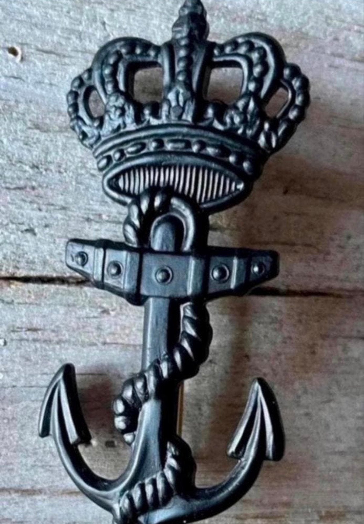 Korps Mariniers Baretembleem Zwart Anker, Verzenden, Marine, Nederland, Embleem of Badge