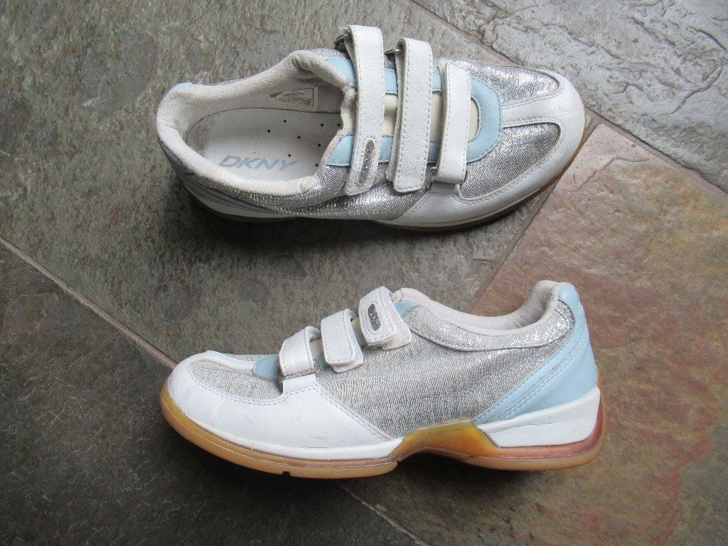 DKNY Sportieve schoenen Dames maat 37,5 nieuw m. klittenband, Kleding | Dames, Overige kleuren, Ophalen of Verzenden, Zo goed als nieuw