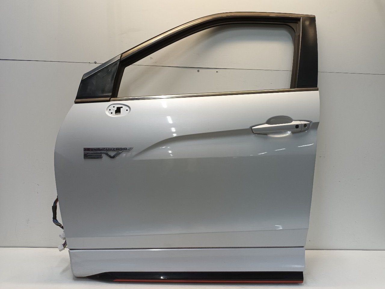 Portier links voor Mitsubishi Eclipse, Onderdelen@venauto.nl, Van der Ven Autorecycling B.V., Gebruikt, Ettenseweg 76, 4706 PB Roosendaal, The Netherlands