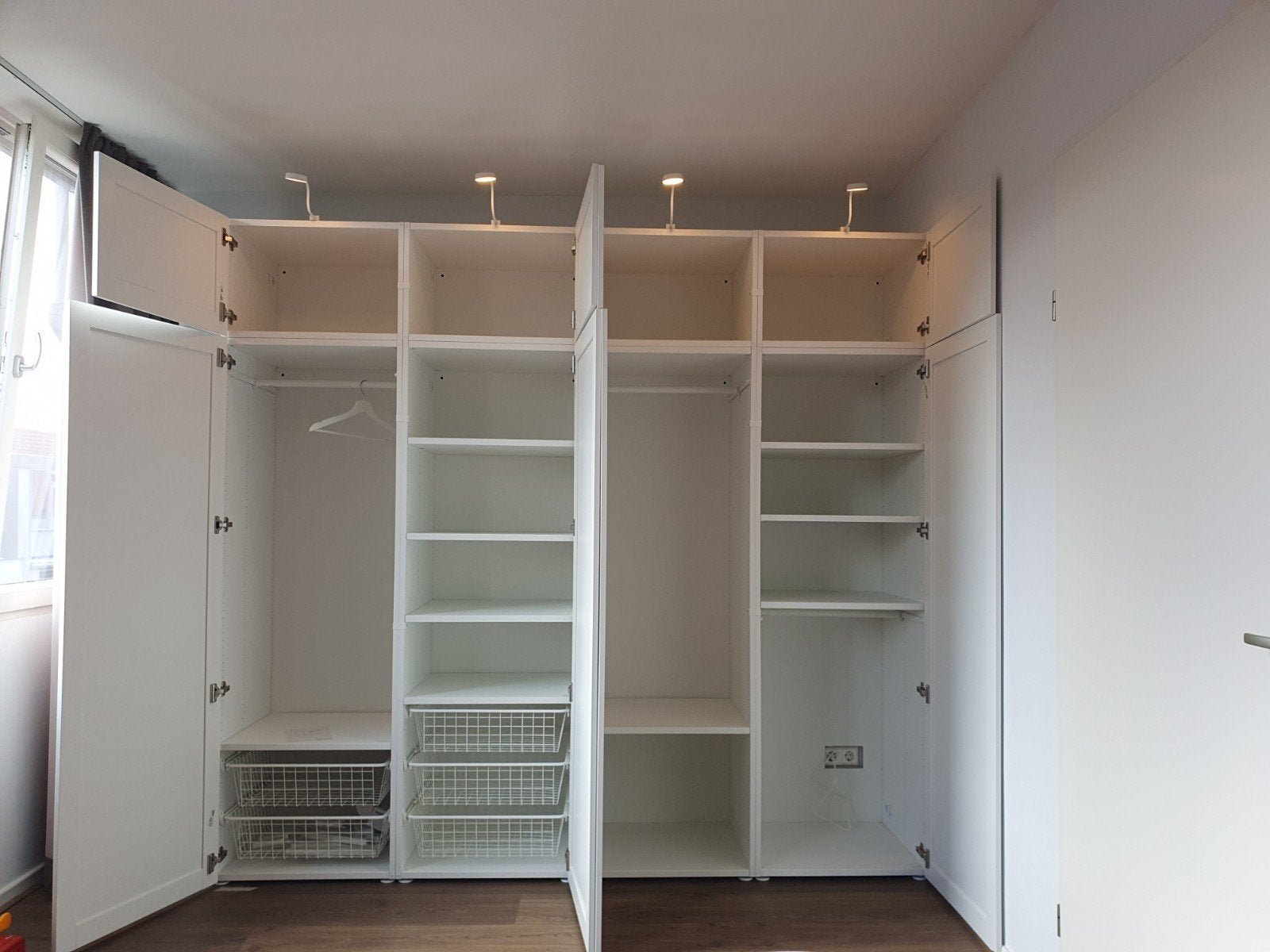 IKEA Platsa kast met verlichting, 200 cm of meer, Zo goed als nieuw, 200 cm of meer, 25 tot 50 cm