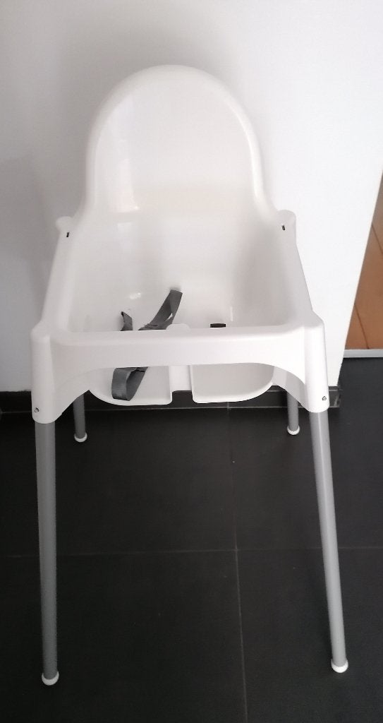 Ikea baby kinder stoel met tafelblad en riempjes, Ophalen of Verzenden, Zo goed als nieuw, Overige typen