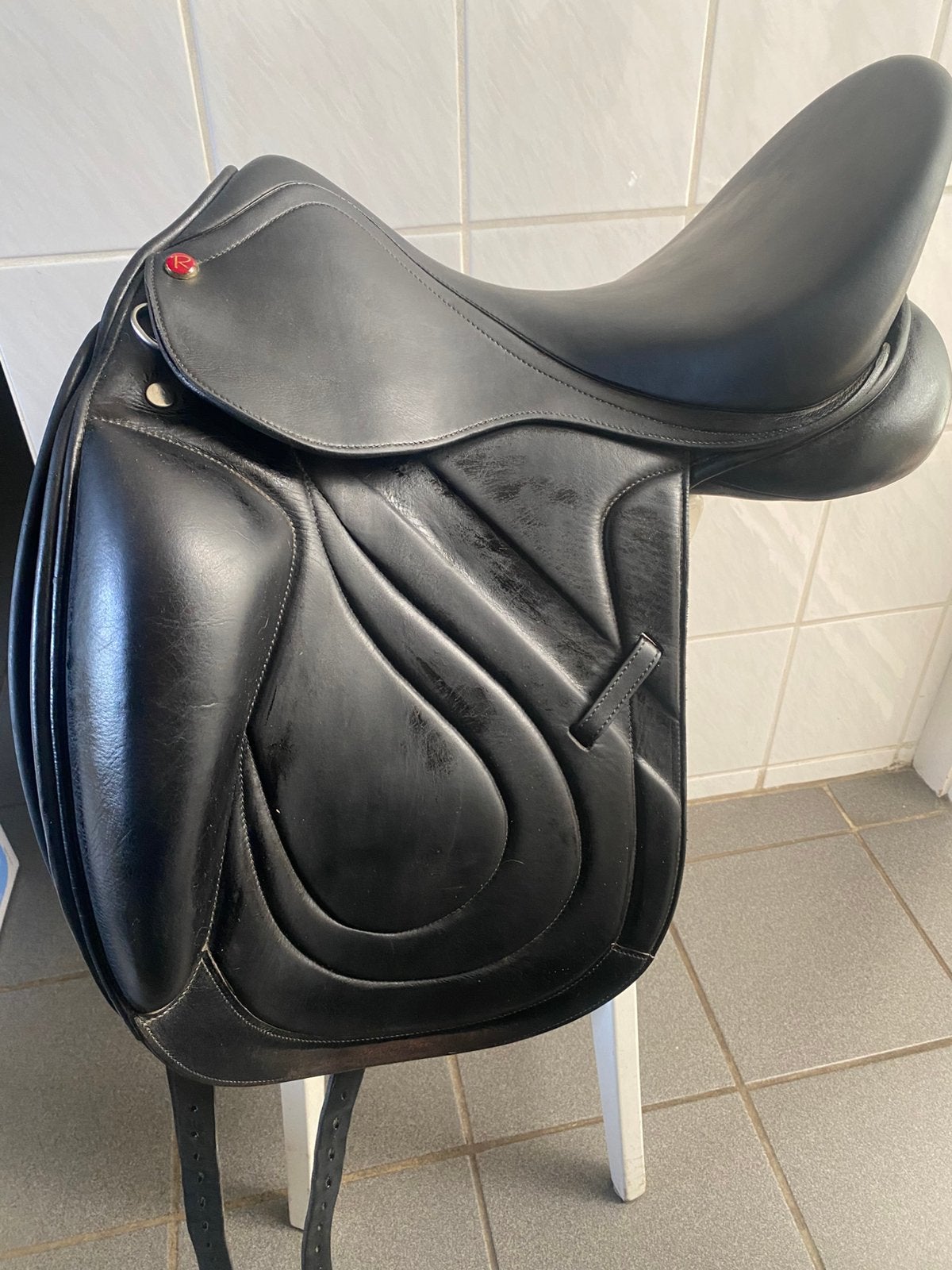 Dressuurzadel Rossner 17inch zwart, Ophalen of Verzenden, Zo goed als nieuw, Dressuur