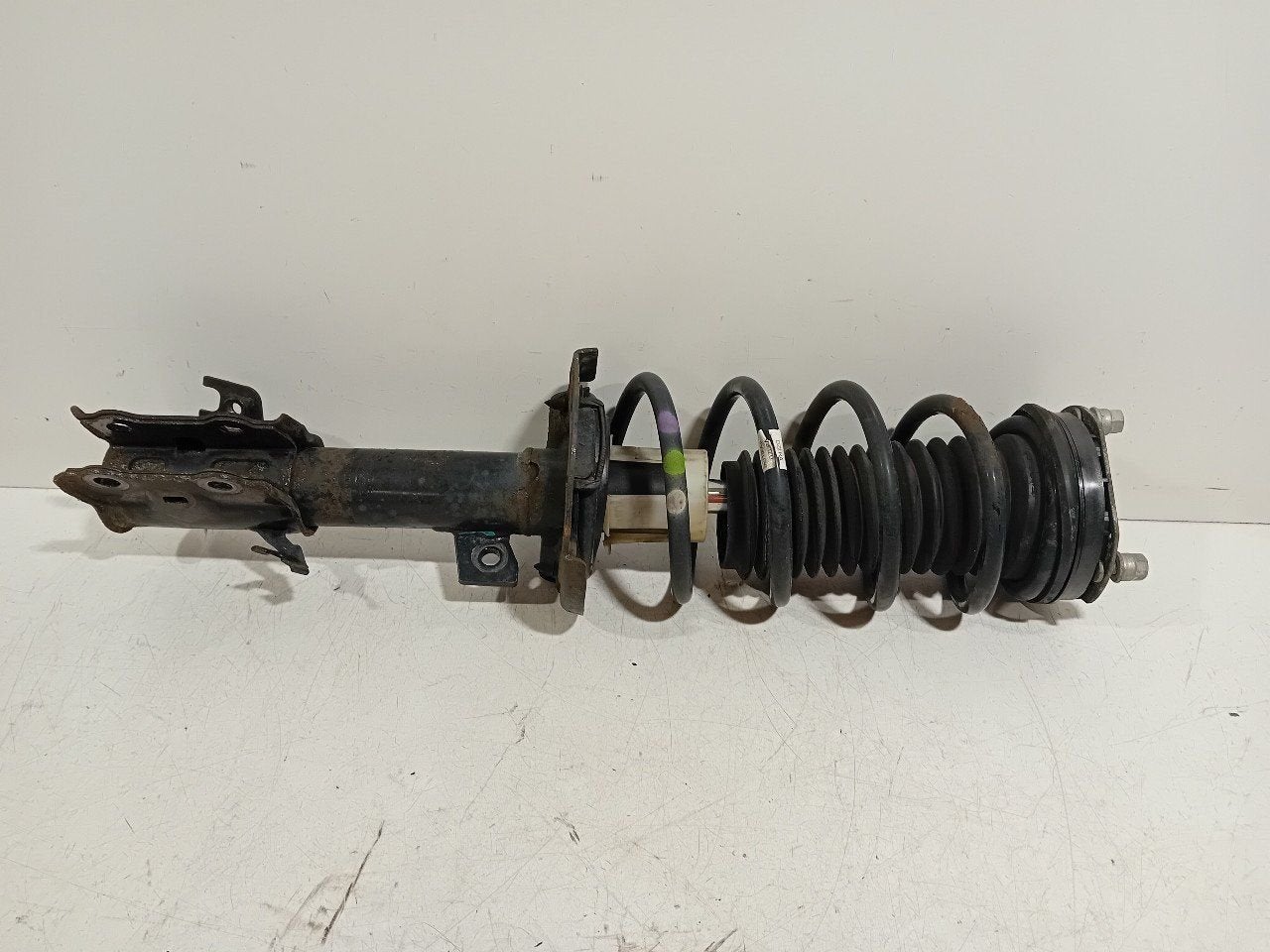 Veerpoot links voor Ford Ka, Onderdelen@venauto.nl, Van der Ven Autorecycling B.V., Gebruikt, Ettenseweg 76, 4706 PB Roosendaal, The Netherlands