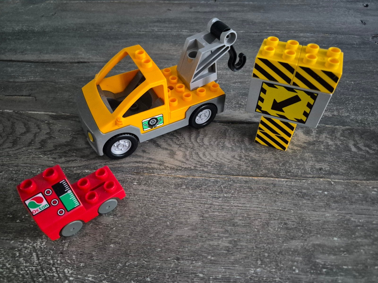 LEGO Duplo Pechhulp Takelwagen met Auto en Verkeersbord, Ophalen of Verzenden