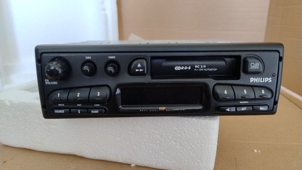 Philips RC219 Autoradio 4x12W met instructieboekje, Ophalen of Verzenden, Zo goed als nieuw