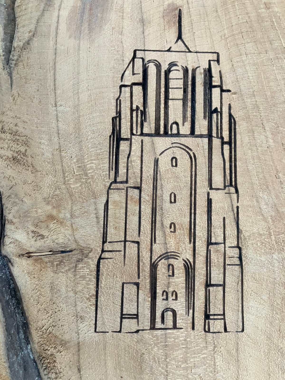 Borrelplank Oldehove, Ophalen, Zo goed als nieuw, Ovaal, Hout