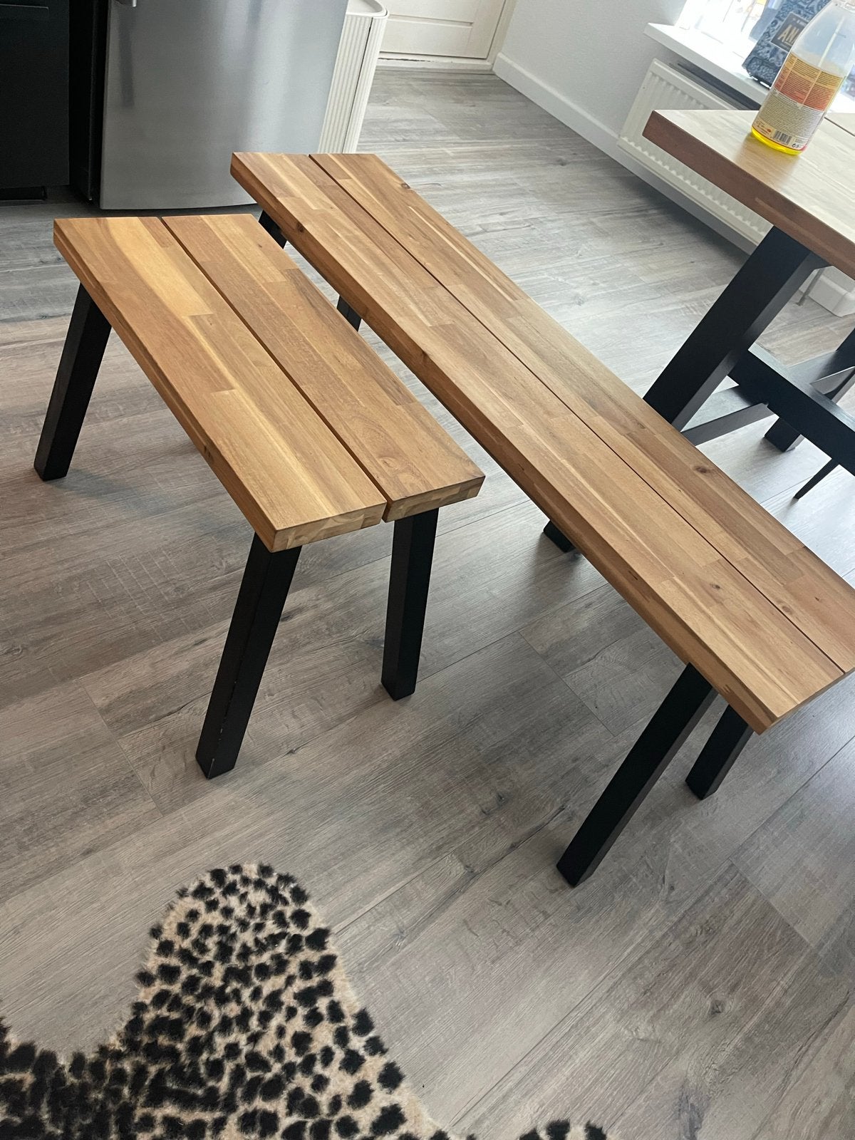 Ikea SKOGSTA houten bankjes - set van 2 (groot en klein), Ophalen, Gebruikt, Hout