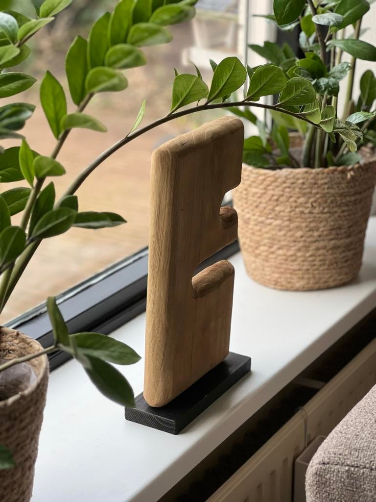 Decoratief houten beeld op voet - Modern design, Houtsnijwerk, Art deco, Ophalen of Verzenden, 20 - 50 cm