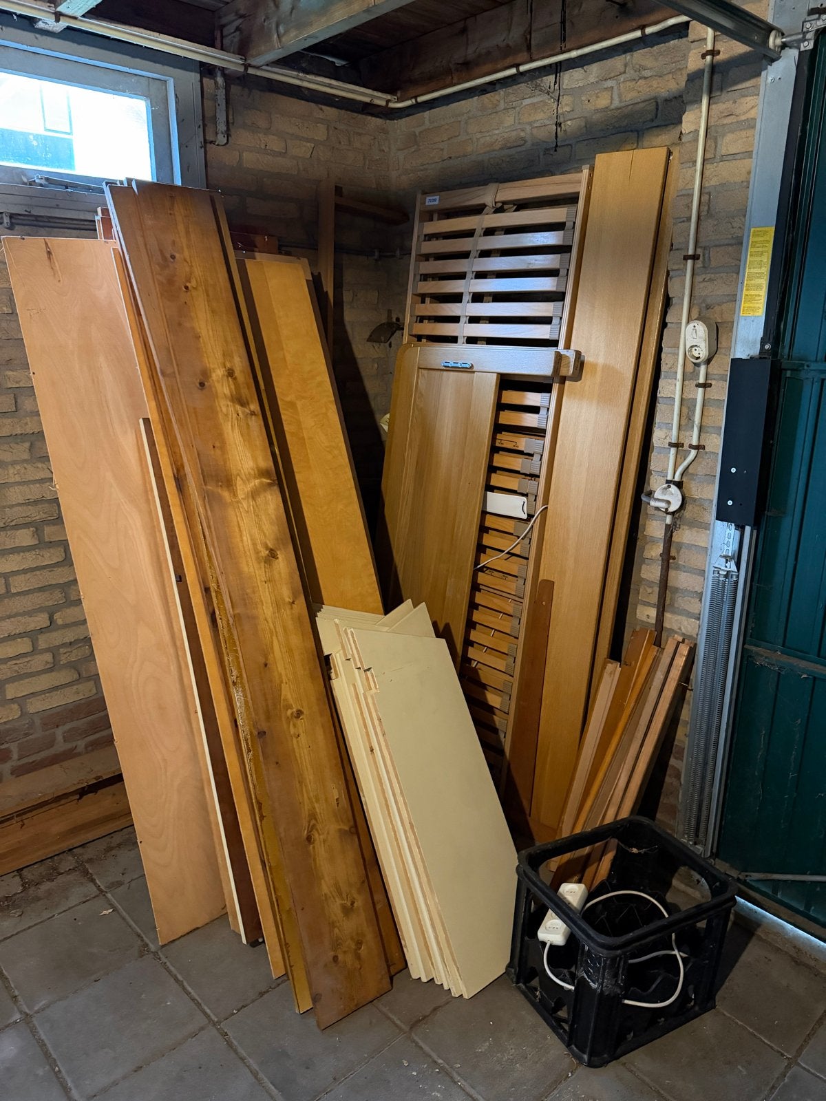 Diverse houten planken en bedonderstel, Ophalen, Gebruikt, Overige typen, Overige houtsoorten