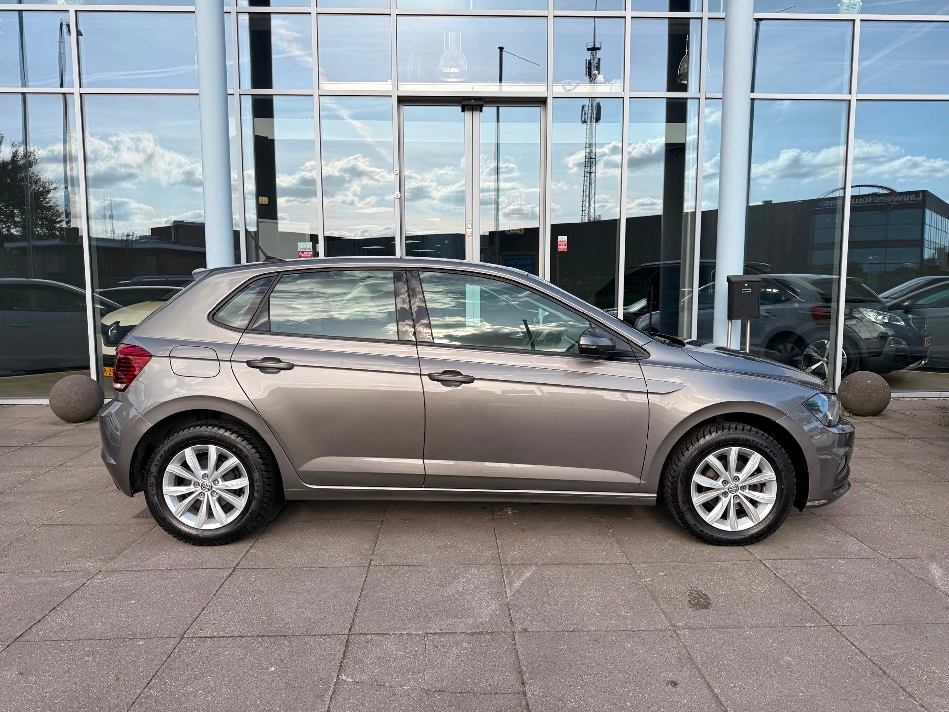 Volkswagen Polo 1.0 TSI Comfortline|Automaat|carplay|ACC|Fro, Auto's, Gebruikt, 95 pk, Met garantie (alle), 1096 kg