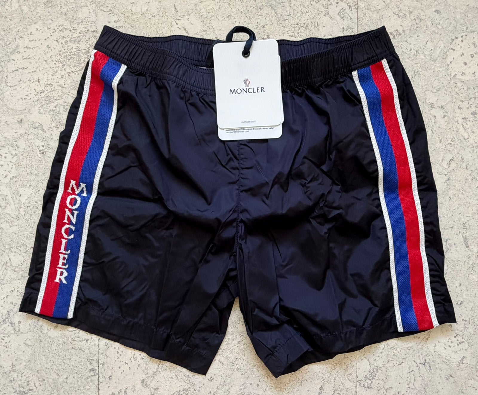 Moncler short - zwemshort voor 12 jaar (maat 152)!, Ophalen of Verzenden, Nieuw, Jongen, Sport- of Zwemkleding