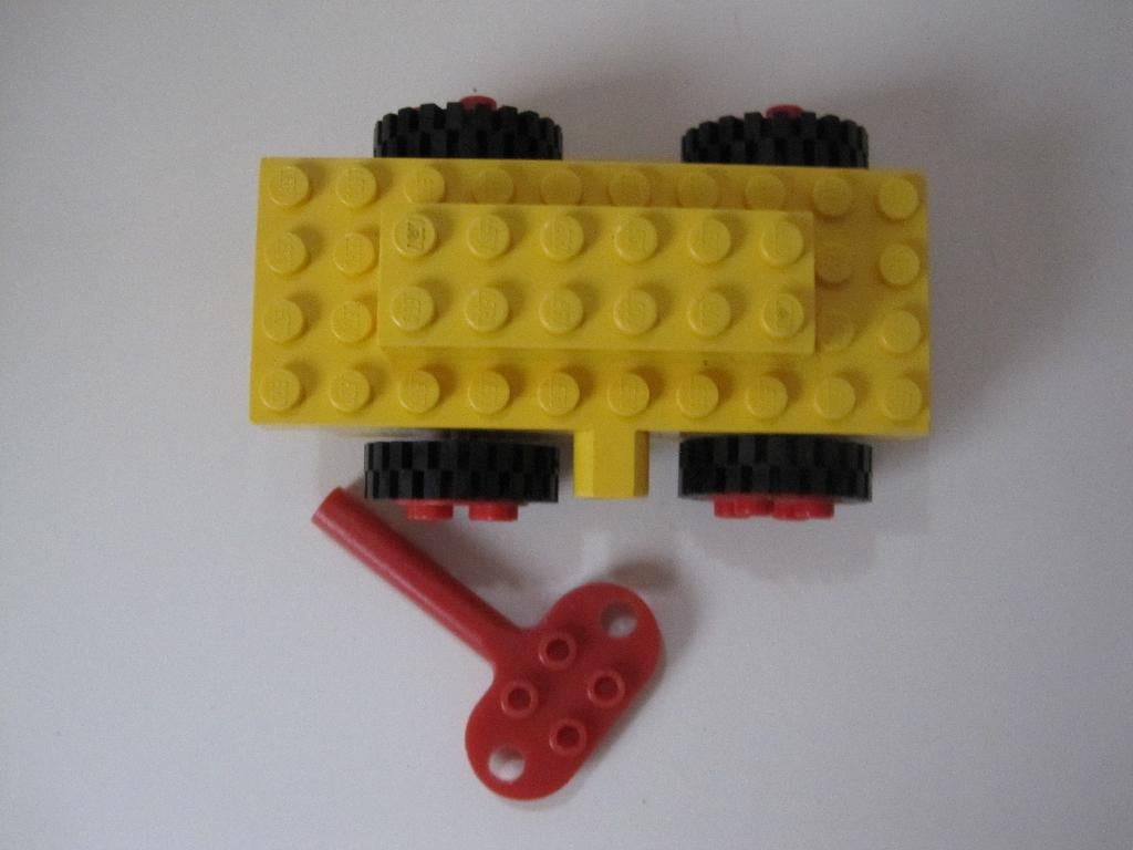 Lego 890 opwindmotor met 2 sleutels zo goed als nieuw., Compleet, Lego, Ophalen of Verzenden, Zo goed als nieuw
