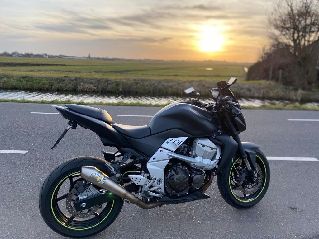 Kawasaki Z750 Matzwart 34k km | LeoVince | Dealeronderhouden, Motoren, 750 cc, Sportuitlaat, 4 cilinders, Motorrijbewijs A