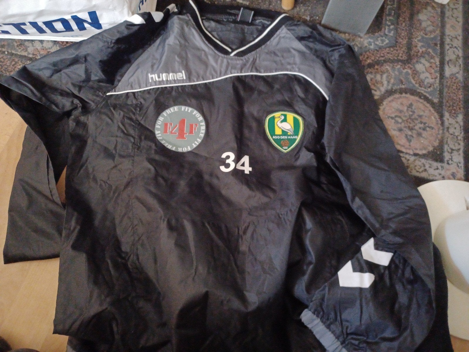 Een zweet jack van ADO Den Haag speler Chiro N'Toko, Ophalen of Verzenden, Shirt