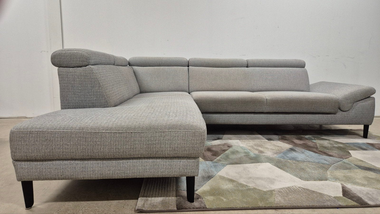 Prachtige Montel design hoekbank per direct beschikbaar!!!