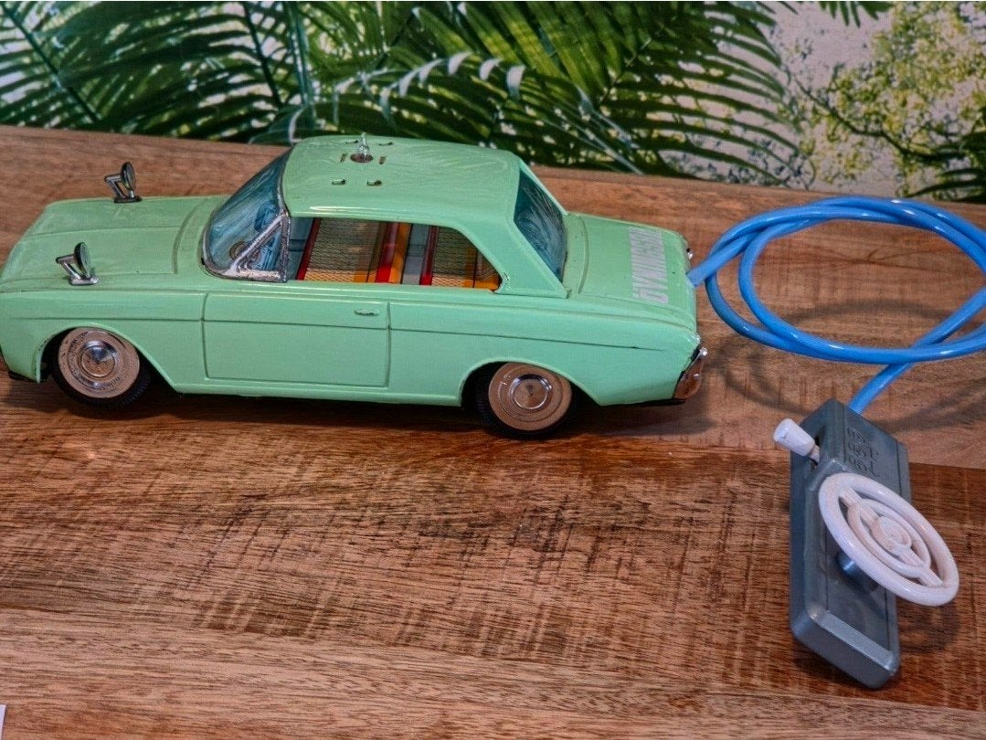 Zeldzame Ichiko Ford Taunus 17M ÖVNINGSBIL blikken auto, Hobby en Vrije tijd, Ophalen of Verzenden