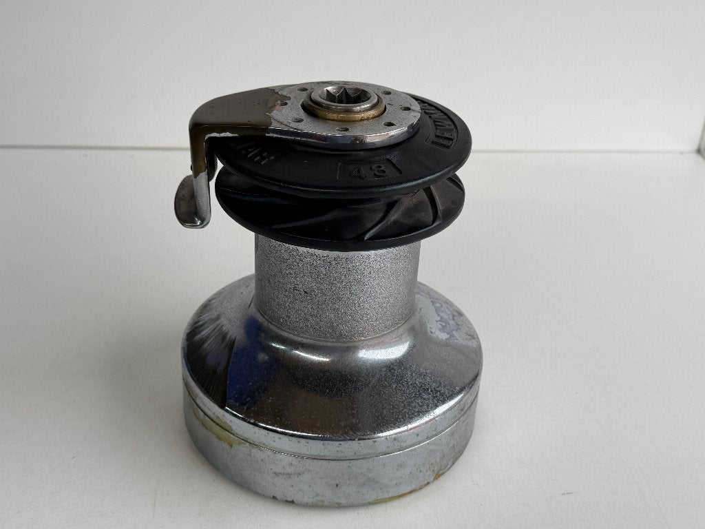 Lewmar 43 two speed Selftailing lier, Ophalen of Verzenden, Gebruikt, Overige typen