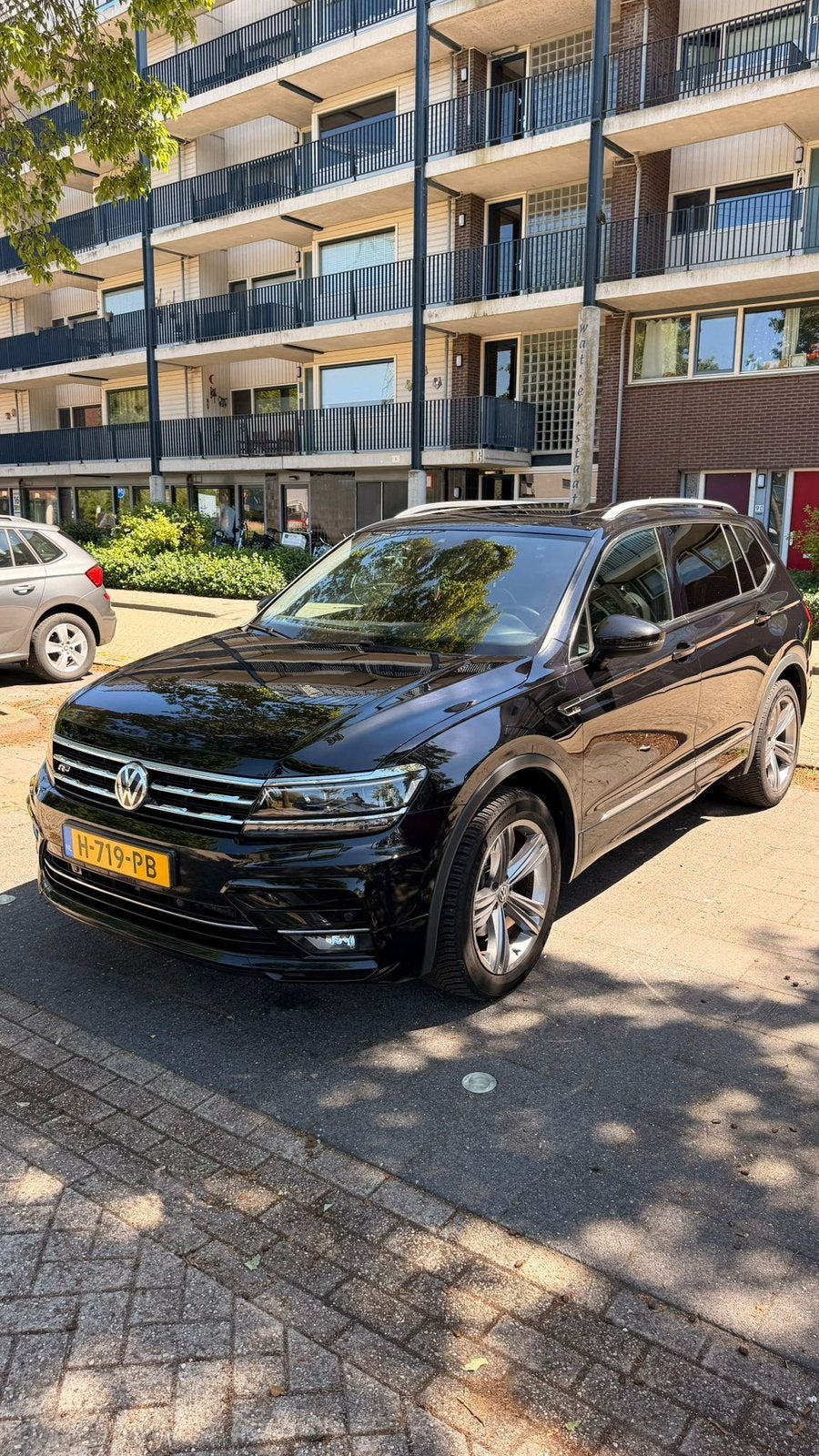 VW Tiguan Allspace DSG 3 X R-LINE / PANO/ HEAD Up ORG NL NAP, Auto's, Zwart, 4 cilinders, Zwart, Particulier