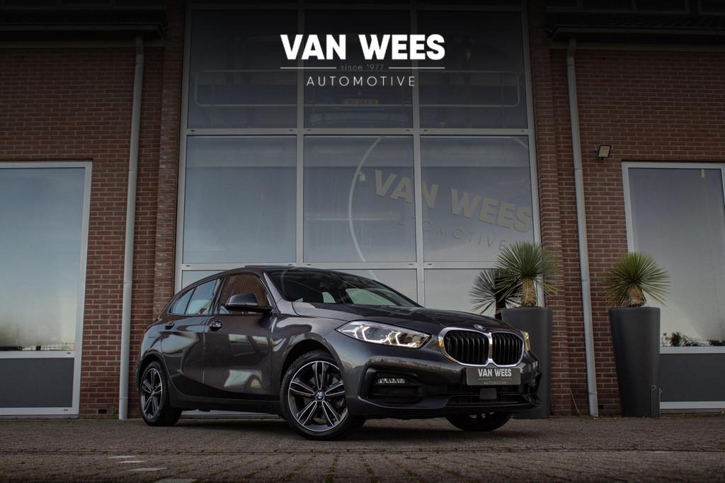 BMW 1-serie 118i F40 Executive Edition Sport-Line | 1e eigen, Auto's, BMW, Gebruikt, Leder en Stof, Origineel Nederlands, Bedrijf