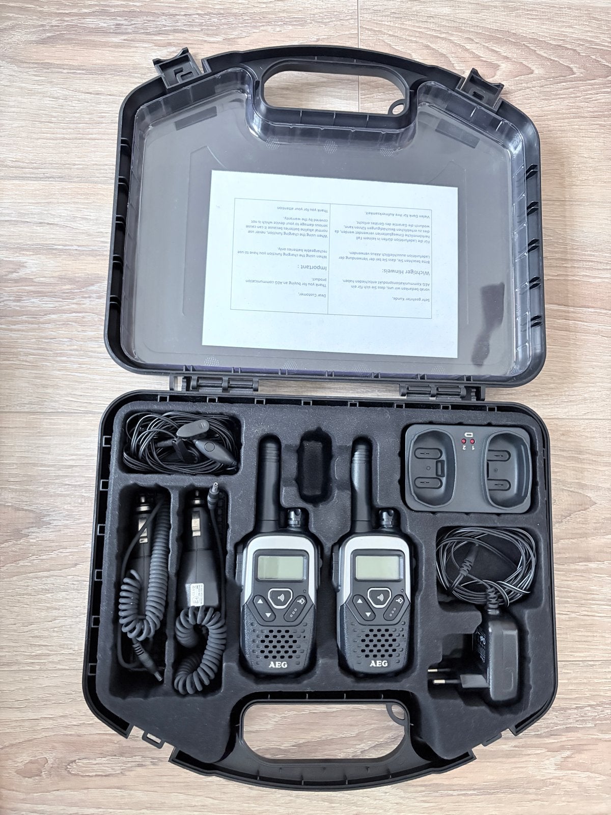 AEG PMR Voxtel R300/R320 Walkie Talkie Set met Koffer, Ophalen of Verzenden, Zo goed als nieuw, Portofoon of Walkie-talkie, Handsfree-functie