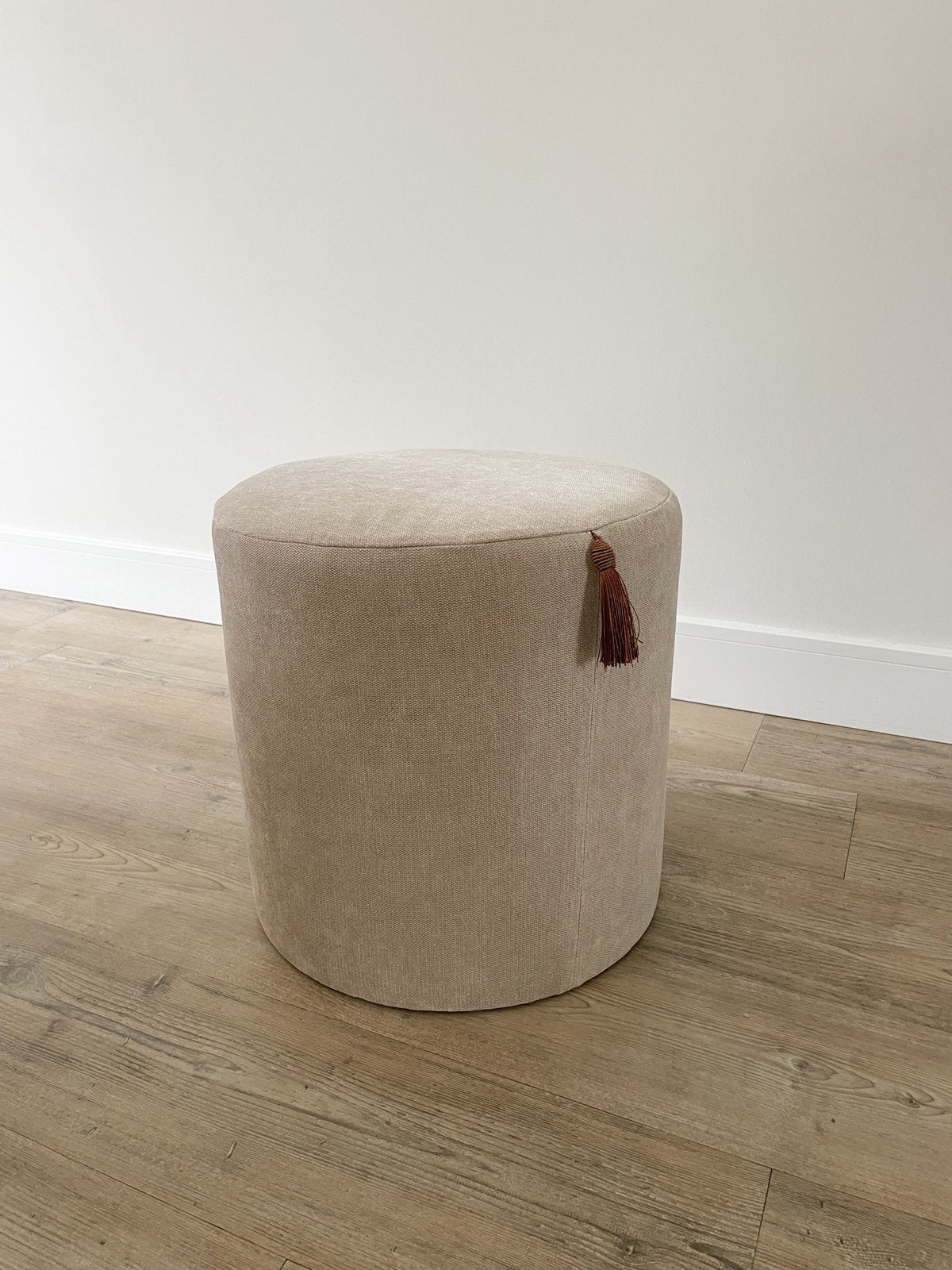 Poef | herstoffeerd | beige chenille, Ophalen, Cozi caza, Minder dan 50 cm, Rond