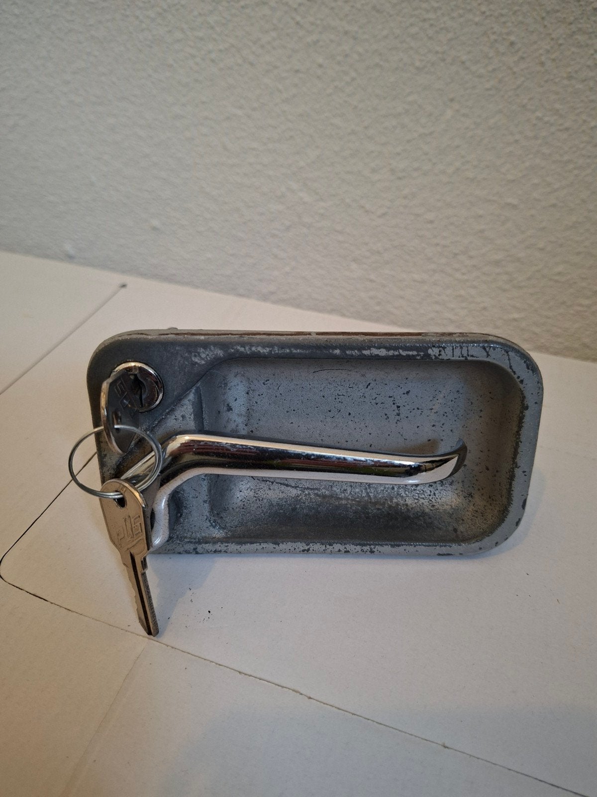 Eriba touring deurslot met sleutels, bouwjaar 1985, Caravans en Kamperen, Verzenden