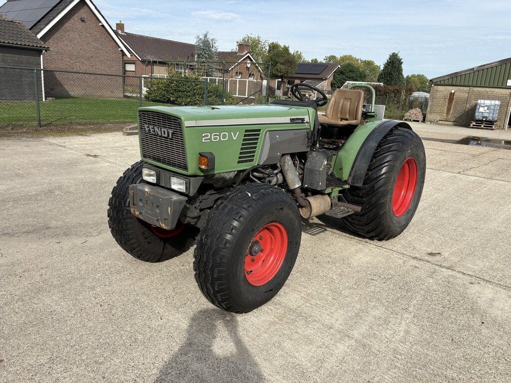 Fendt 260V smalspoor, Gebruikt, Fendt, 5000 tot 7500, Info@fendt.com