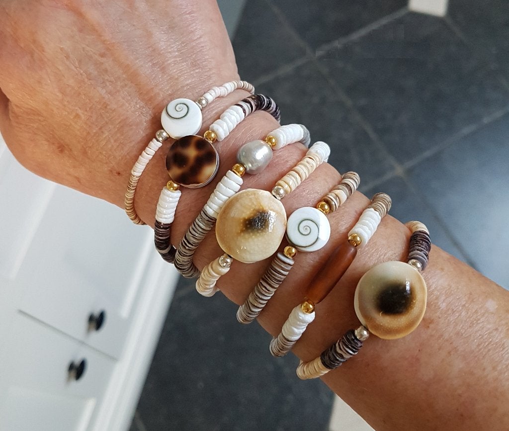 All Over Shell Armbanden. Schelpen Armbanden 🐚🐚🐚, Met bedels of kralen, Overige kleuren, Verzenden, Nieuw