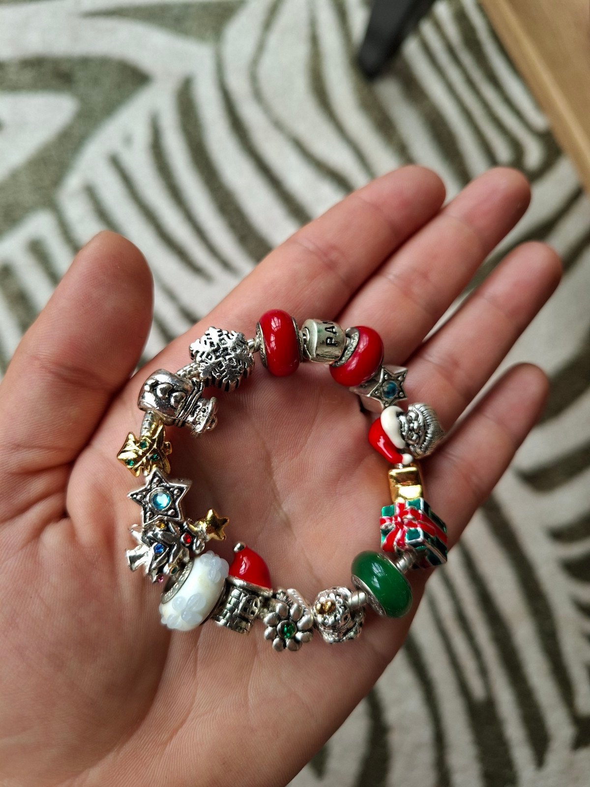 Bedelarmband met verschillende bedels - Pandora Style, Ophalen of Verzenden, Zo goed als nieuw, Zilver, Overige materialen
