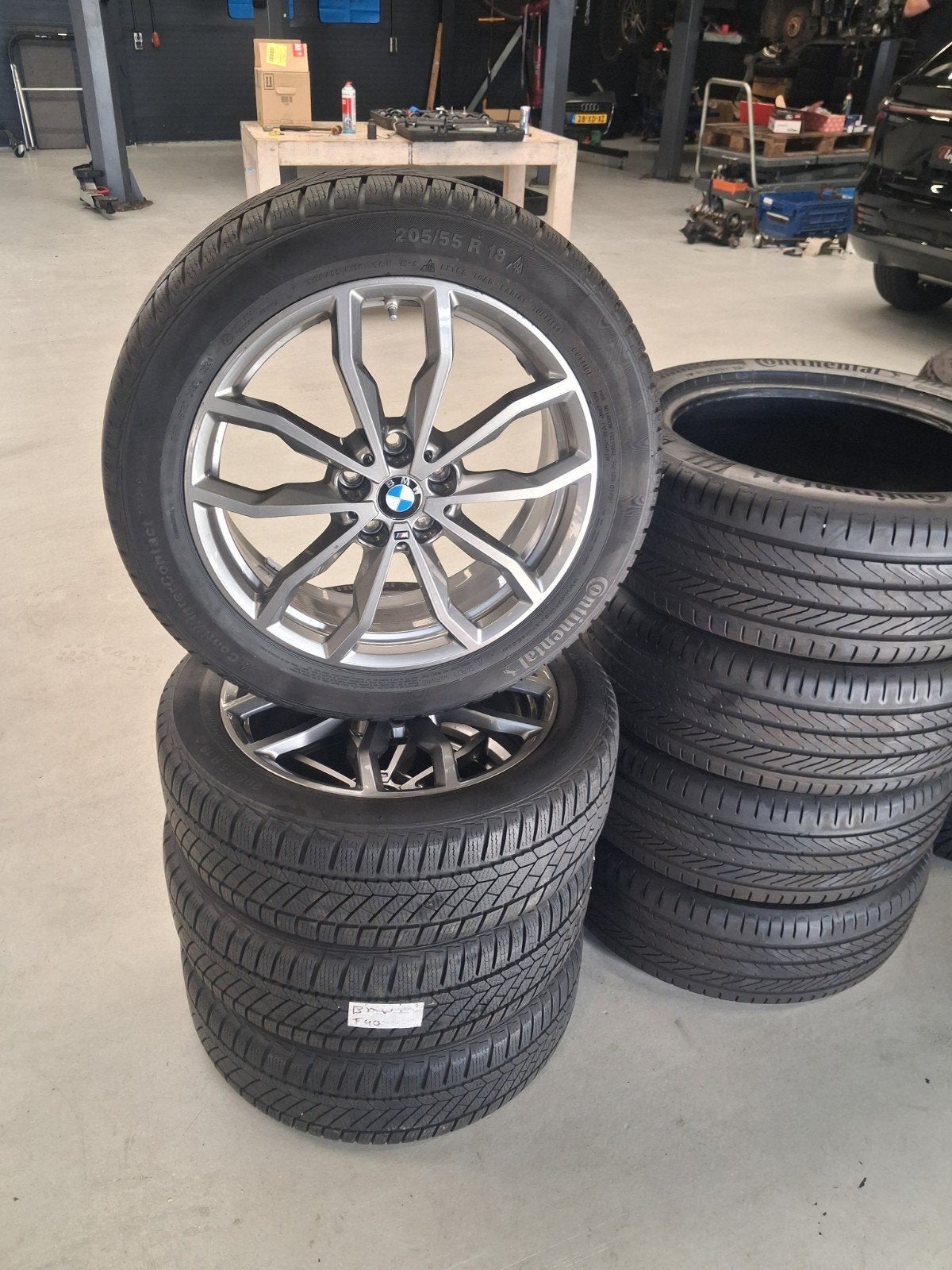 BMW 1-Serie F40 originele winterset met TPMS 205 55 18, Ophalen, 18 inch, Gebruikt, Banden en Velgen
