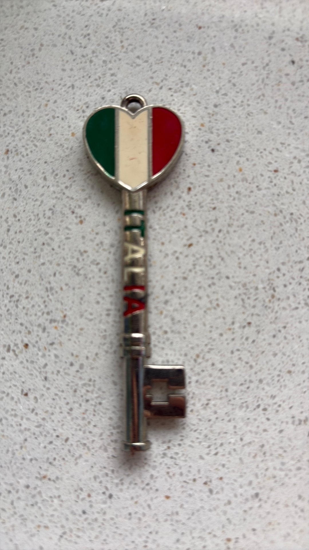 Souvenir sleutel rome italie, Verzamelen, Sleutelhangers, Ophalen of Verzenden, Zo goed als nieuw