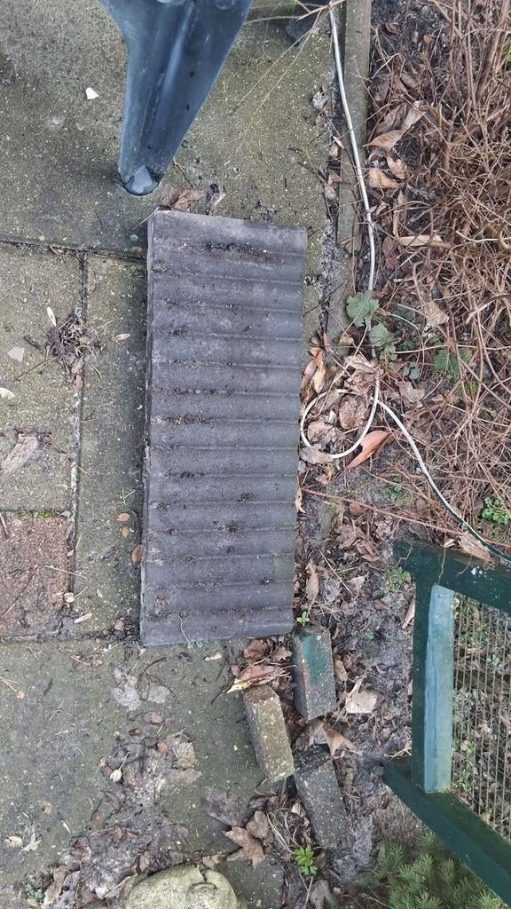 Gratis af te halen uit bad nieuweschans, Tuin en Terras, Waterpartijen en Fonteinen, Ophalen, Gebruikt, Beton, Overige typen