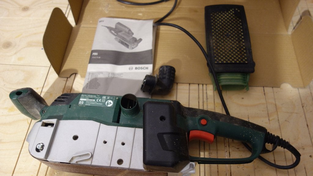 Bosch bandschuurmachine, Doe-het-zelf en Verbouw, Ophalen of Verzenden, Zo goed als nieuw, 600 tot 1200 watt, Bandschuurmachine