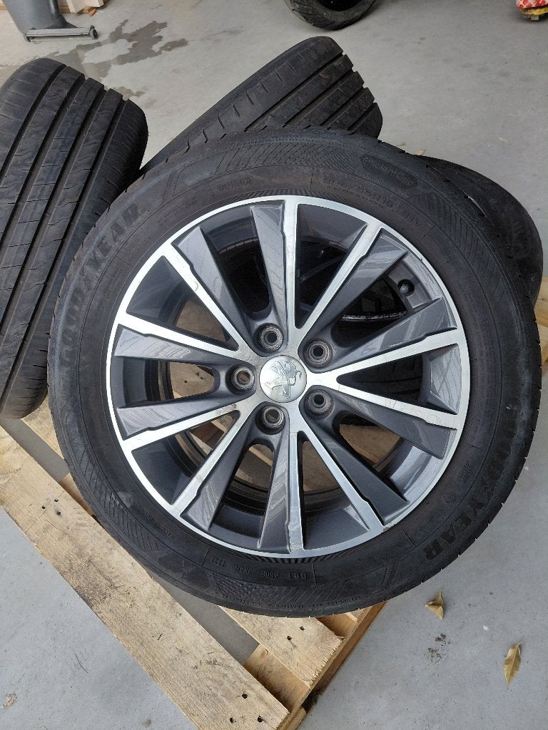 Goodyear zomer banden 205 * 55 R16, Auto-onderdelen, Banden en Velgen, Ophalen, Gebruikt, 16 inch, 205 mm