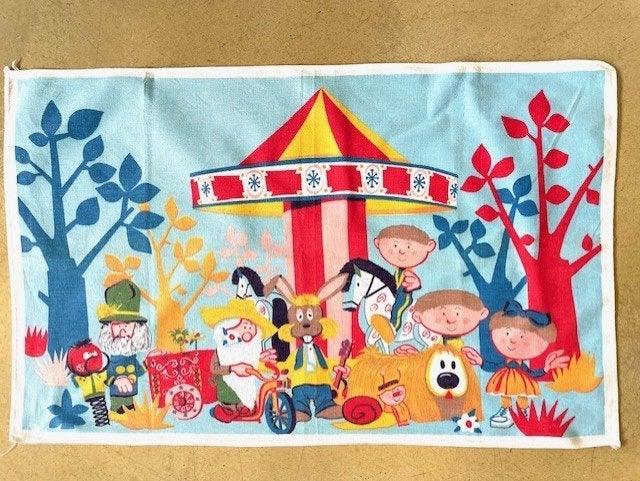 Stof doek met kinderprint retro vintage uit serie Minimolen, Nieuw, Ophalen of Verzenden, 30 tot 120 cm, Katoen