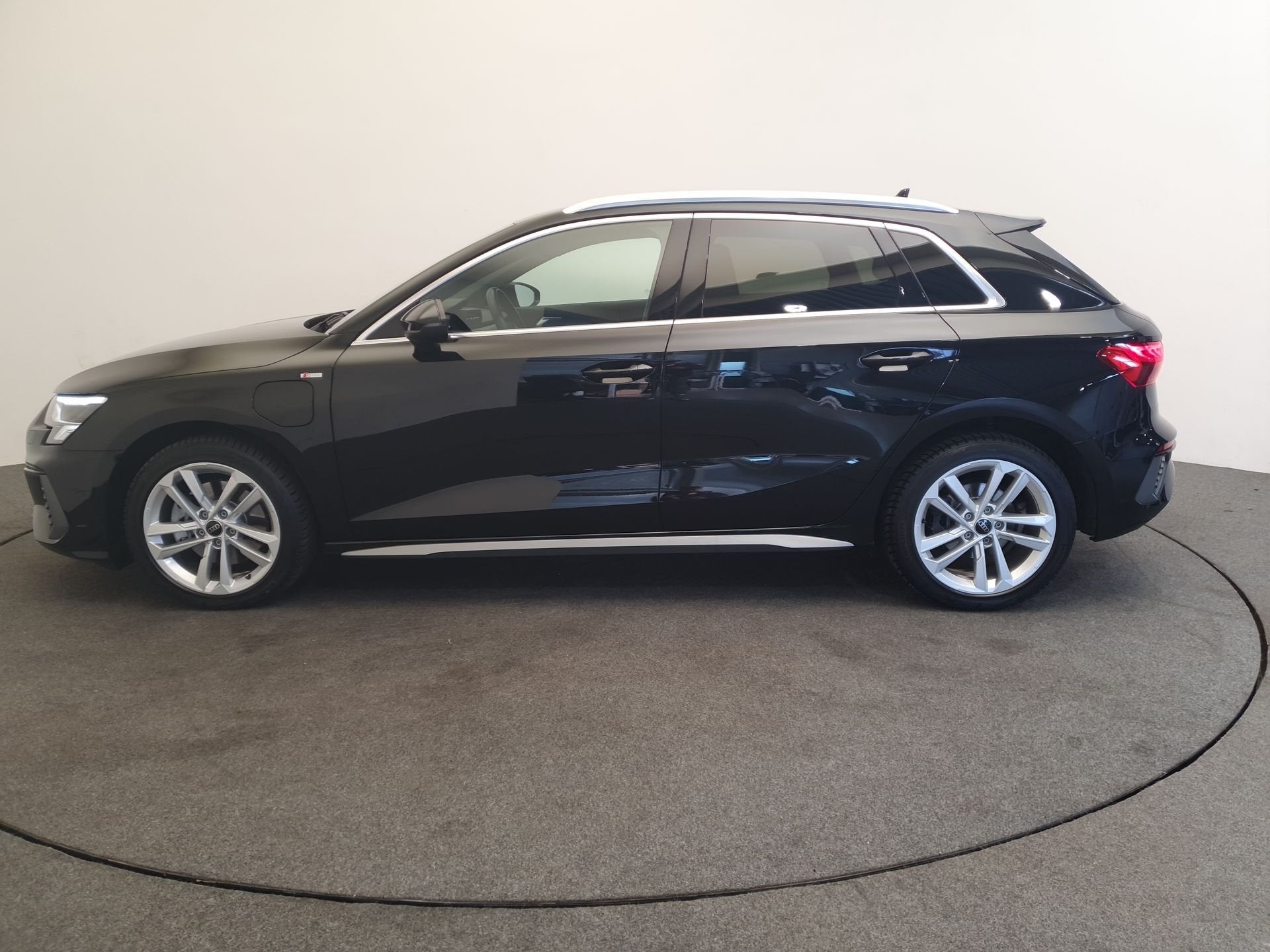 Audi A3 Sportback 40 TFSI e 204pk S-Line Virtual cockpit, PD, Auto's, Audi, Gebruikt, Euro 6, 4 cilinders, Zwart